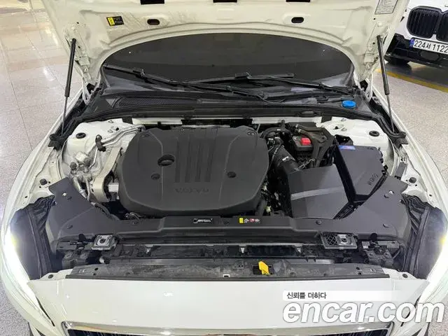 Volvo V60 Cross Country 2021 — Şəkil 14/19