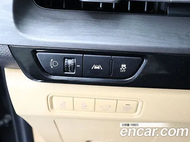 Kia Carnival 2021 — Фото 13/20