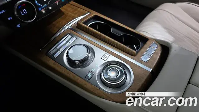Genesis Electrified G80 2023 — Photo 9/20