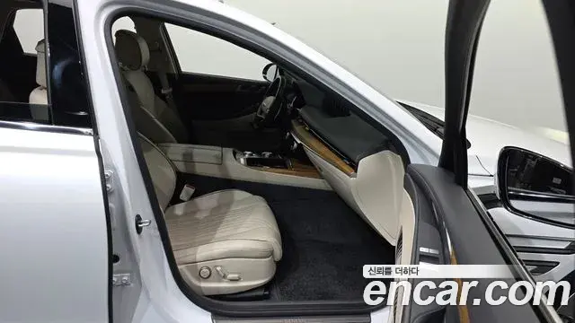 Genesis Electrified G80 2023 — Photo 11/20