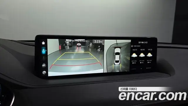 Genesis Electrified G80 2023 — Photo 15/20