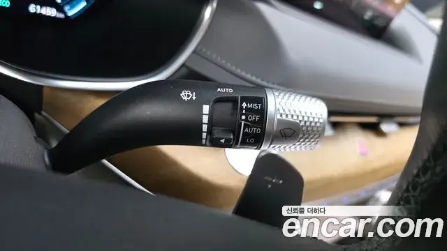 Genesis Electrified G80 2023 — Photo 19/20