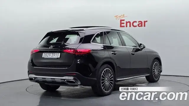 Mercedes-Benz GLC-Class 2025 — Фото 2/20