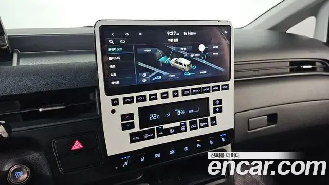 Hyundai Staria 2025 — Photo 12/20