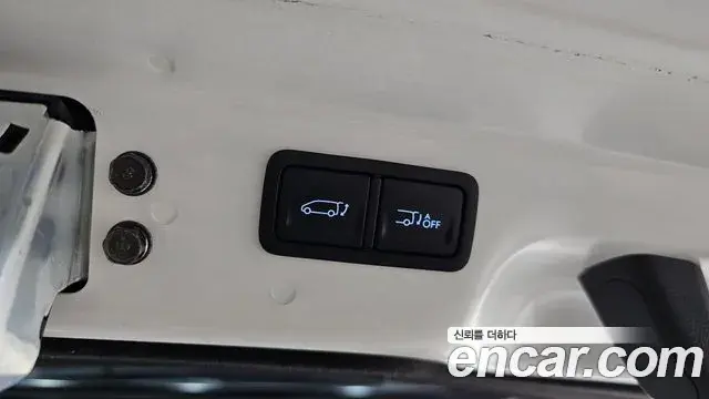 Hyundai Staria 2025 — Photo 15/20