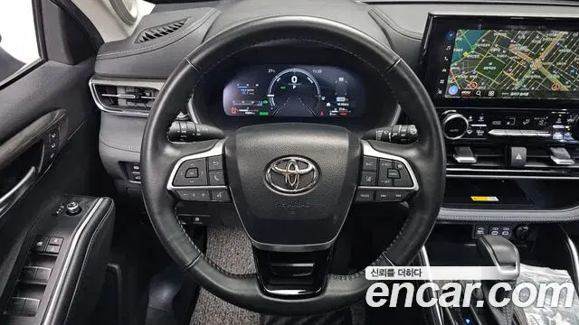 Toyota Highlander 2023 — Şəkil 33/35