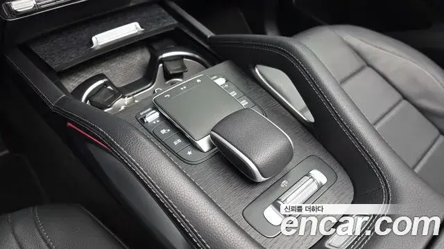 Mercedes-Benz GLE-Class 2024 — Фото 17/20
