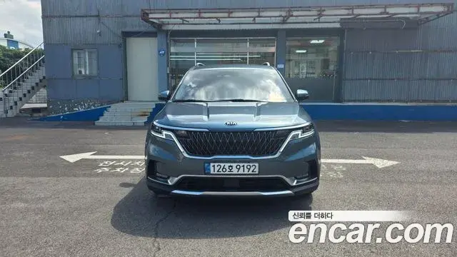 Kia Carnival 2021 — Photo 1/20