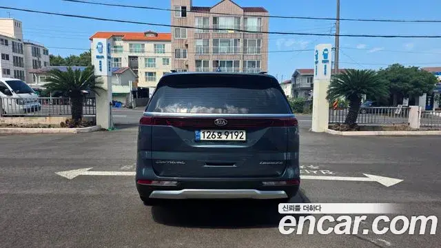 Kia Carnival 2021 — Photo 4/20