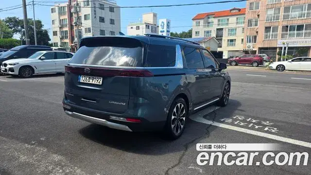 Kia Carnival 2021 — Photo 5/20