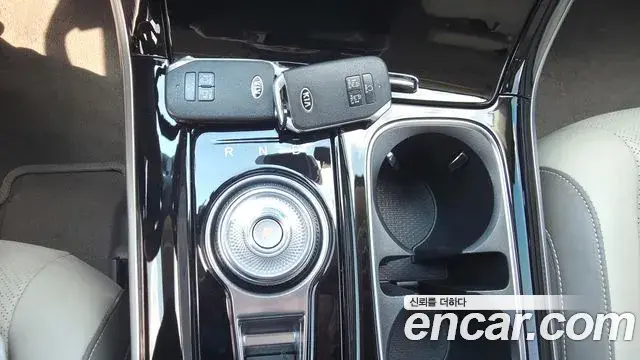 Kia Carnival 2021 — Photo 12/20