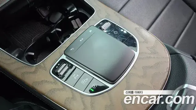 Mercedes-Benz E-Class 2021 — Фото 15/20