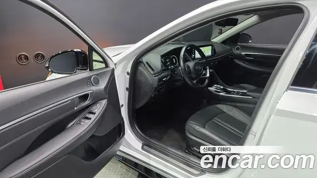 Hyundai Sonata 2022 — Фото 10/20