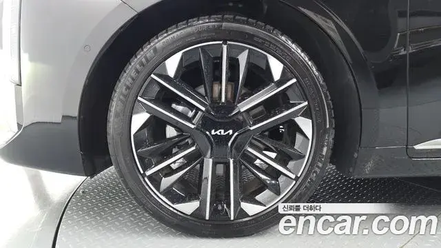 Kia K8 2024 — ფოტო 17/42