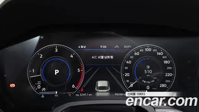 Volkswagen Touareg 2023 — Photo 15/36