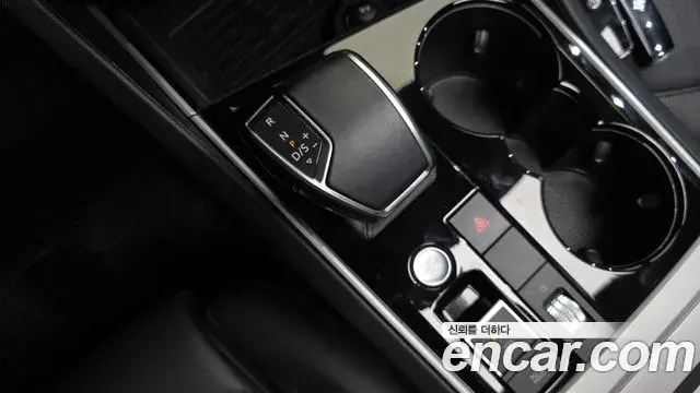 Volkswagen Touareg 2023 — Photo 29/36