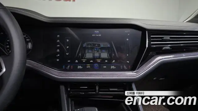Volkswagen Touareg 2023 — Photo 26/36