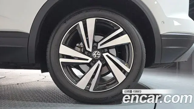 Volkswagen Touareg 2023 — Photo 16/36