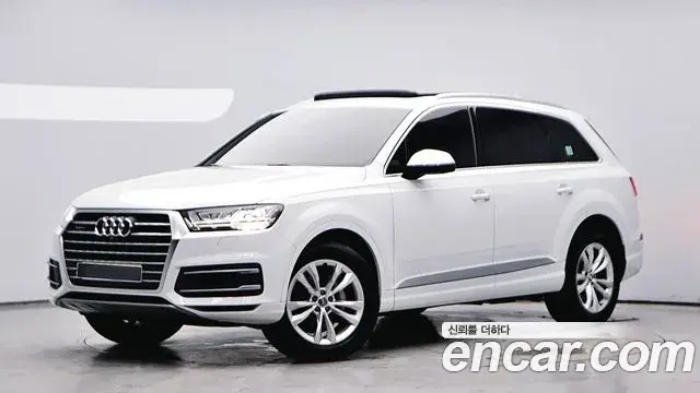 Audi Q7 2019 — Фото 2/19