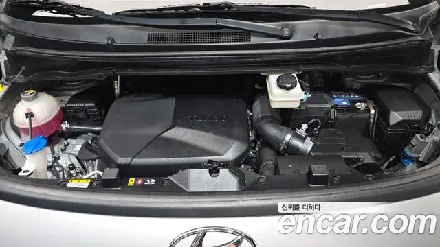 Hyundai Staria 2022 — Фото 6/20