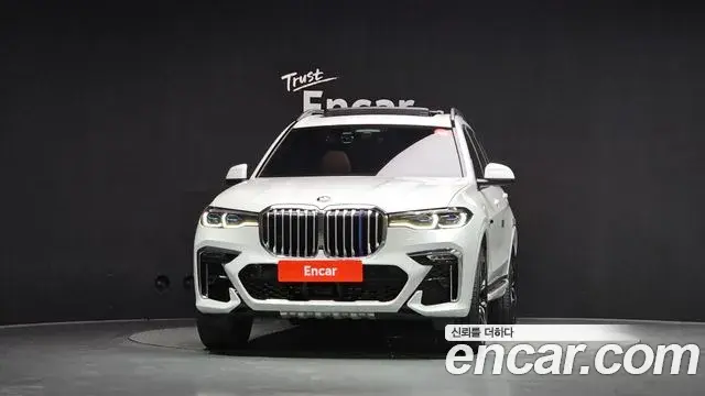 BMW X7 2022 — Photo 3/20