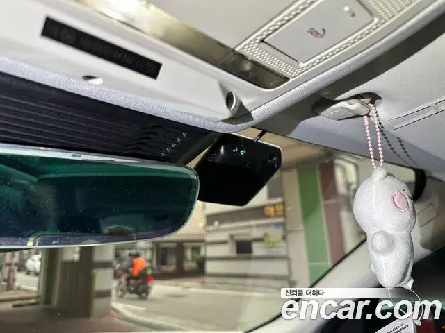 Land Rover Discovery Sport 2023 — ფოტო 6/18