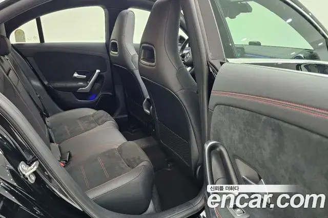 Mercedes-Benz CLA-Class 2025 — Photo 8/20