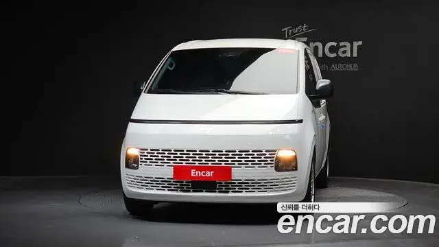Hyundai Staria 2025 — Фото 3/20