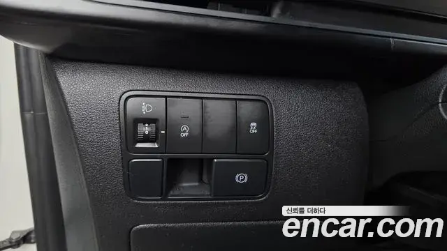 Hyundai Staria 2025 — Фото 20/20
