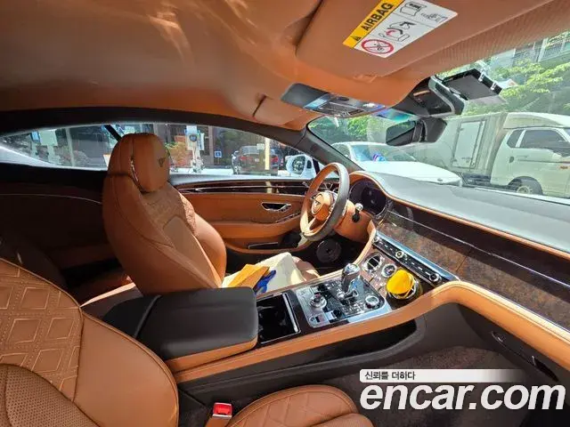 Bentley Continental GT 2022 — ფოტო 10/19