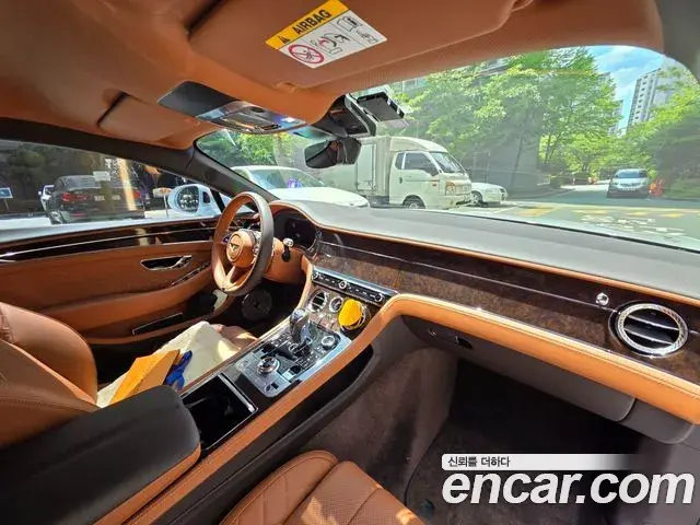 Bentley Continental GT 2022 — ფოტო 17/19