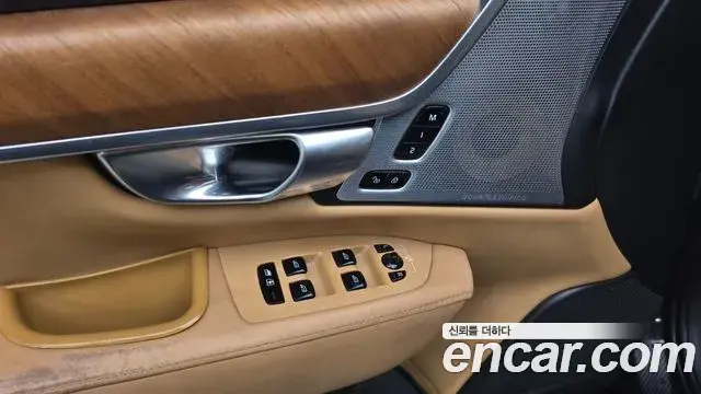 Volvo S90 2019 — Photo 39/39