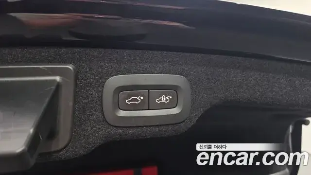 Volvo S90 2019 — Photo 12/39