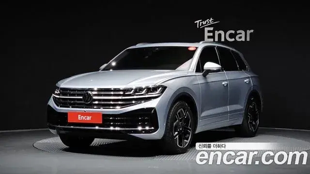 Volkswagen Touareg 2026 — Photo 1/38