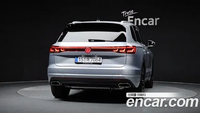 Volkswagen Touareg 2026 — Photo 30/38