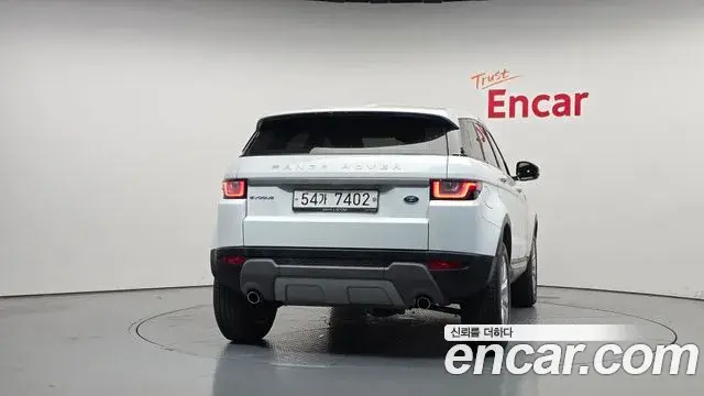 Land Rover Range Rover Evoque 2018 — Фото 4/20
