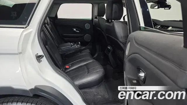 Land Rover Range Rover Evoque 2018 — Фото 12/20