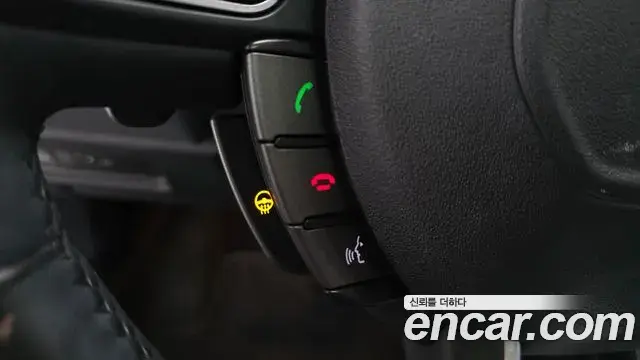 Land Rover Range Rover Evoque 2018 — Фото 17/20