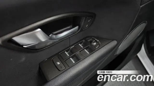 Land Rover Range Rover Evoque 2018 — Şəkil 27/31