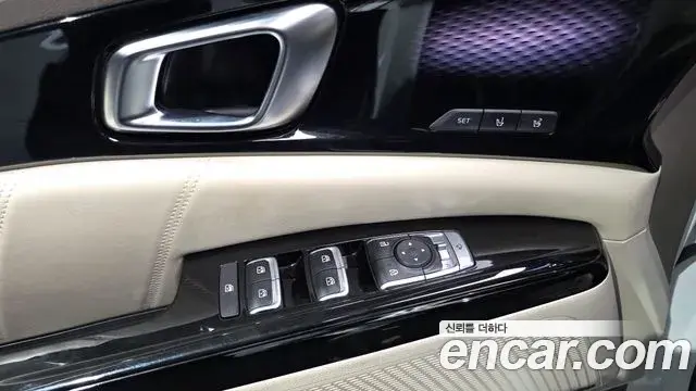 Kia Carnival 2021 — Фото 15/20