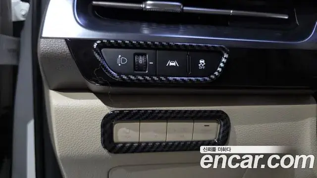 Kia Carnival 2021 — Фото 18/20