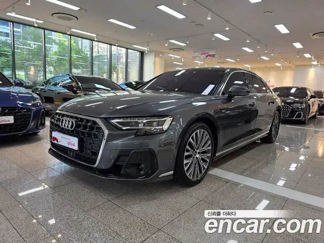 Audi A8 2022 — Фото 10/20