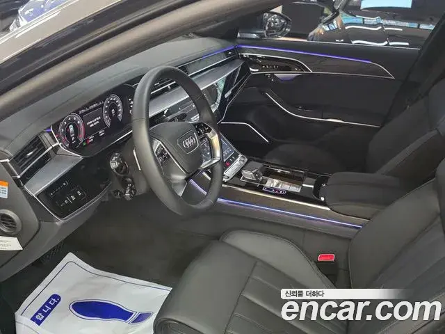 Audi A8 2022 — Фото 15/20