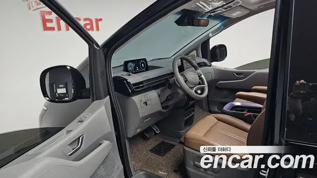 Hyundai Staria 2024 — Фото 10/20