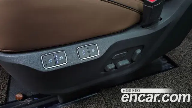 Hyundai Staria 2024 — Фото 19/20