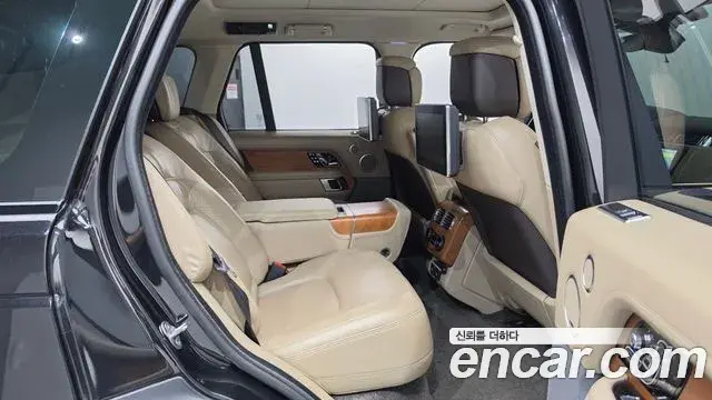 Land Rover Range Rover 2018 — Photo 16/20