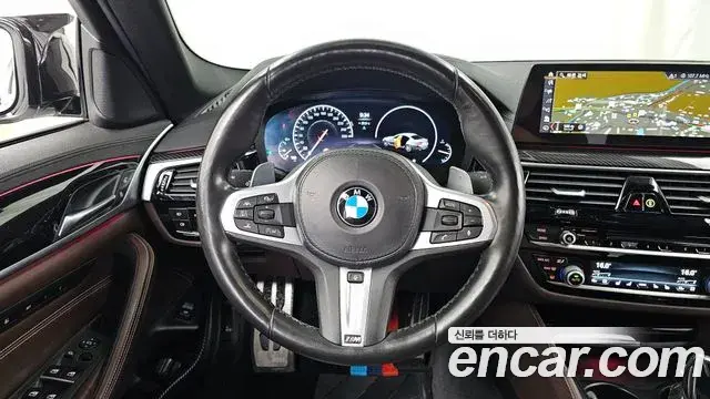BMW 5 Series 2019 — Фото 13/20