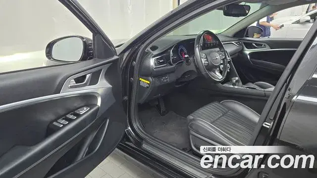 Genesis G70 2018 — Photo 14/20