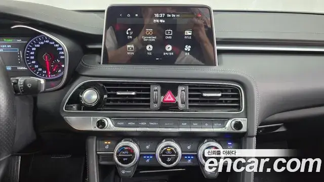Genesis G70 2018 — Photo 2/20