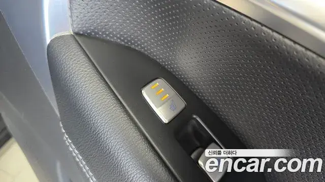 Genesis G70 2018 — Photo 17/20